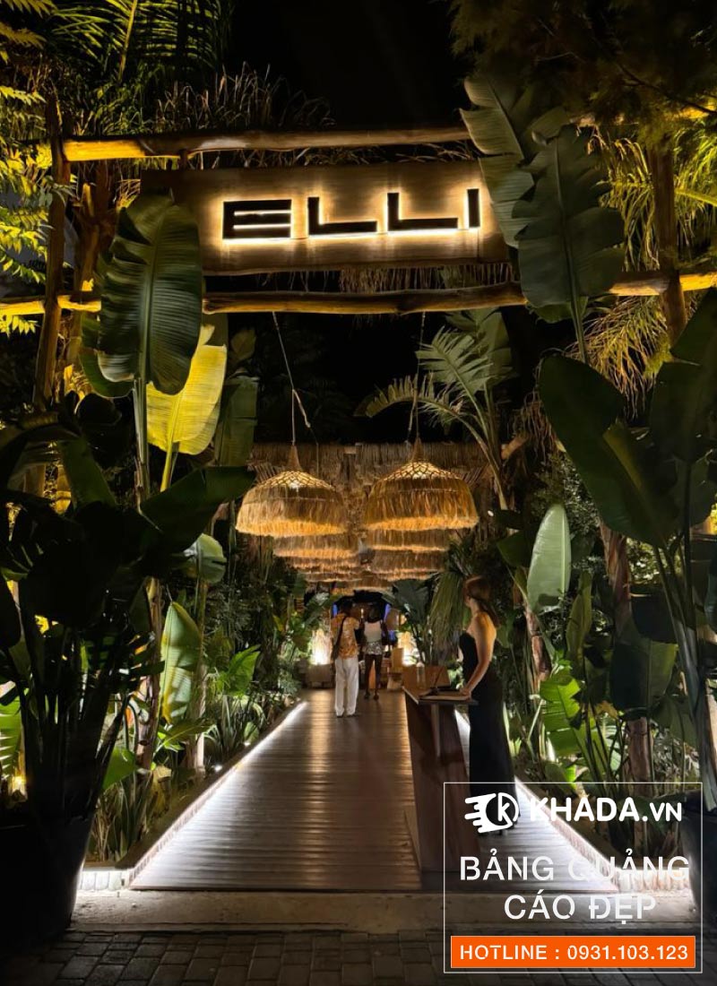 Bảng hiệu quán cà phê chất liệu mica, phát sáng thu hút | Khada Decor