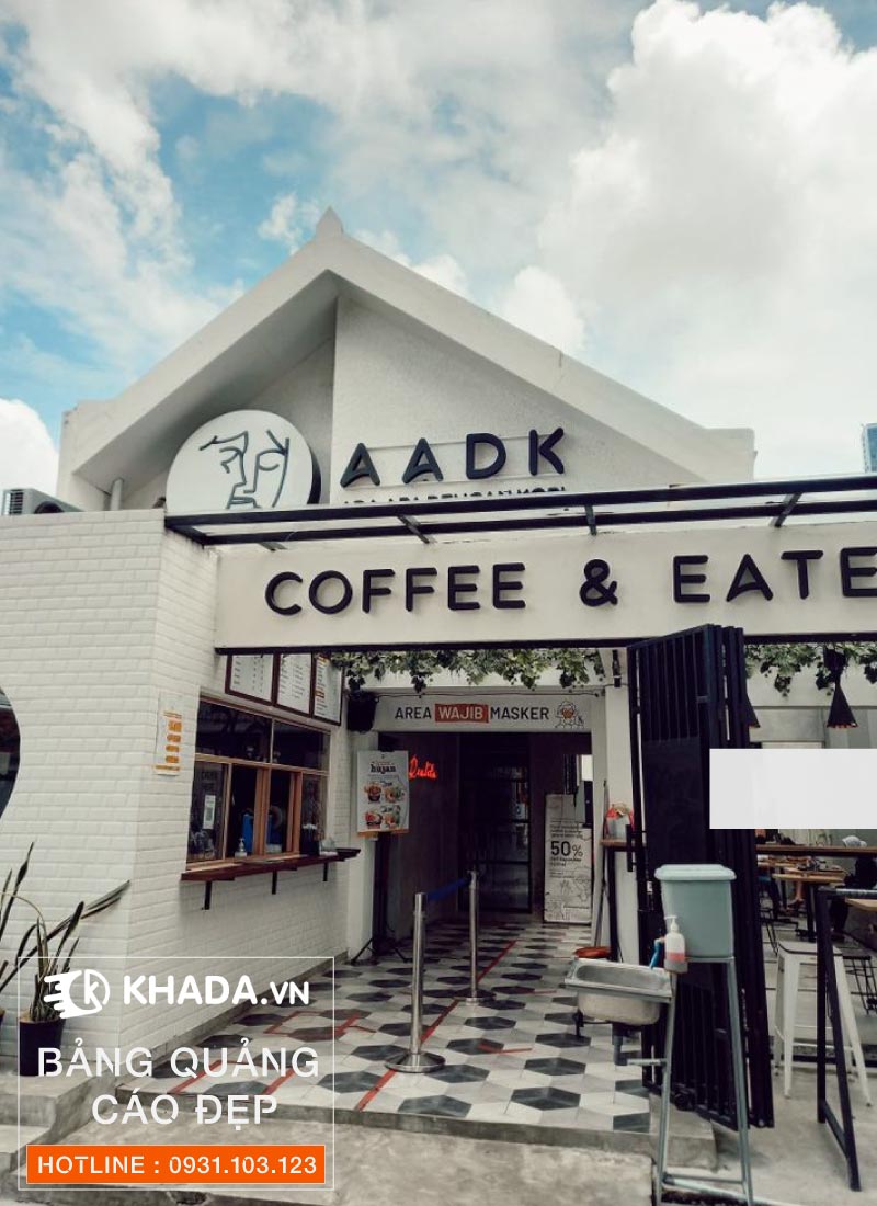 Bảng hiệu cafe bằng Alu đẹp để lại ấn tượng | Khada Decor
