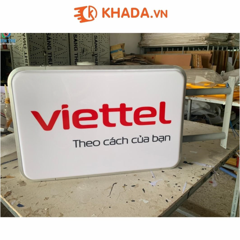 Biển vẫy hộp đèn hút nổi Mica Viettel | Khada Decor