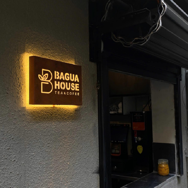 Thi công bảng hiệu Bagua House Chốn Chill Mới Tại Quận 1 - Khada Decor