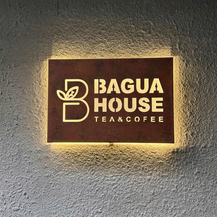 Thi công bảng hiệu Bagua House Chốn Chill Mới Tại Quận 1 - Khada Decor