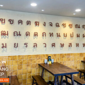 Tổng hợp mẫu bảng hiệu và bảng decor hot trends