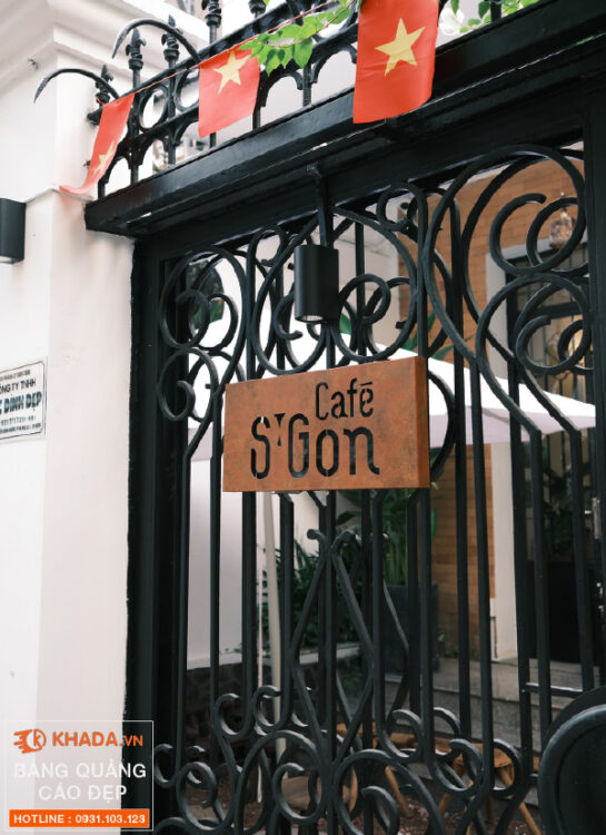 Thi Công Bảng Hiệu Rỉ Sét Hộp Đèn Cho S’GON Cafe Tại Quận 1