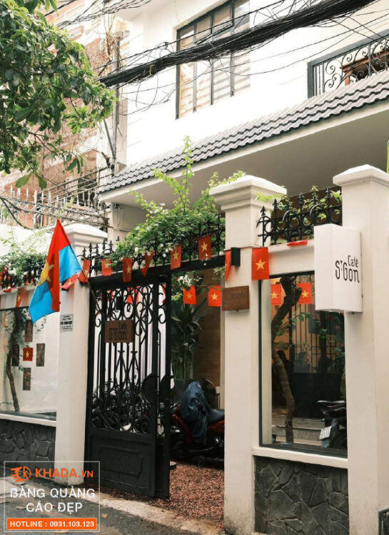 Thi Công Bảng Hiệu Rỉ Sét Hộp Đèn Cho S’GON Cafe Tại Quận 1