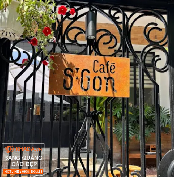 Thi Công Bảng Hiệu Rỉ Sét Hộp Đèn Cho S’GON Cafe Tại Quận 1