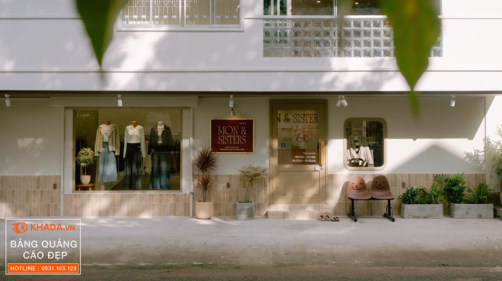 Thi công bảng hiệu rỉ sét cho shop quần áo Mon and Sisters Cần Thơ | Khada Decor