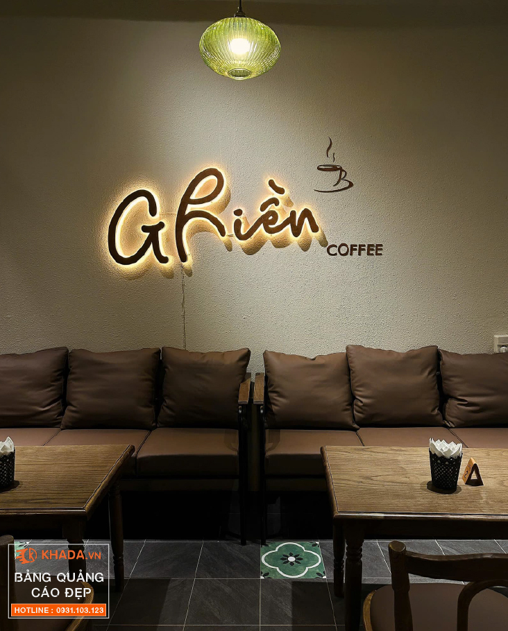 Decor bảng hiệu chữ nổi quán Ghiền Coffee xinh xắn trọn gói