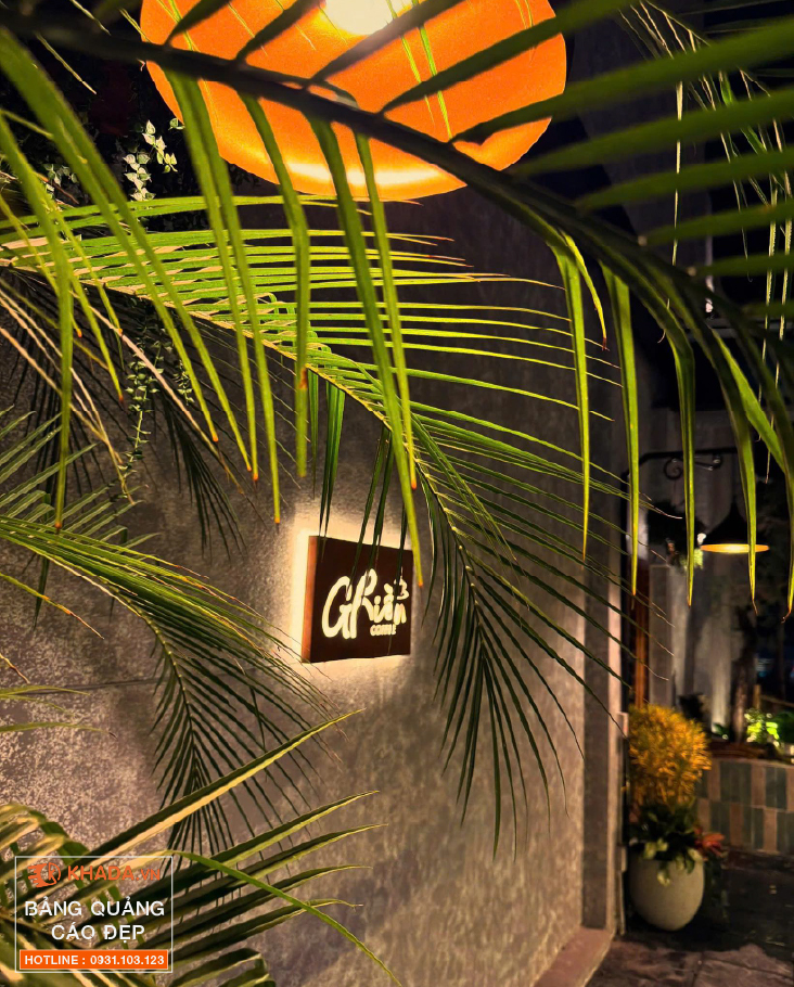Decor bảng hiệu chữ nổi quán Ghiền Coffee xinh xắn trọn gói