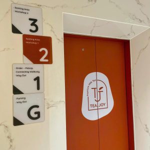 KHADA DECOR – Đối Tác Thi Công Bảng Hiệu Được Tea Joy Tin Tưởng