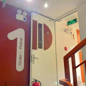 KHADA DECOR – Đối Tác Thi Công Bảng Hiệu Được Tea Joy Tin Tưởng