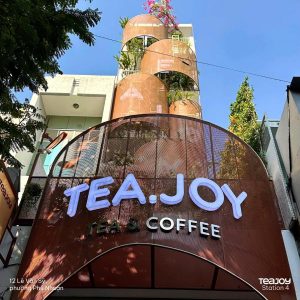 KHADA DECOR – Đối Tác Thi Công Bảng Hiệu Được Tea Joy Tin Tưởng