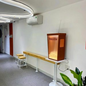 KHADA DECOR – Đối Tác Thi Công Bảng Hiệu Được Tea Joy Tin Tưởng