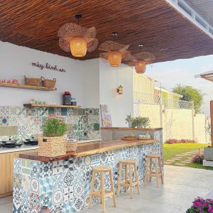 Chữ decor hiệu ứng rỉ sét Mây Bình An homestay Bảo Lộc