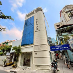 Thi công bảng hiệu chữ nổi công ty TNHH HELAB