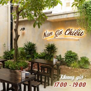 Thi công chữ nổi gắn tường sơn rỉ sét Năm Giờ Chiều
