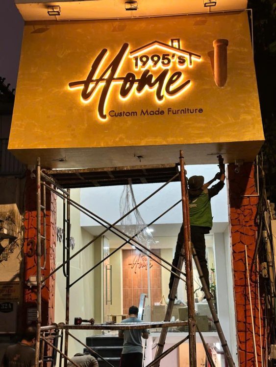 Thiết Kế Sản Xuất Thi Công Bảng Hiệu Sơn Rỉ Sét Vintage