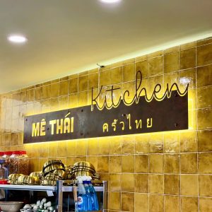 Bảng hiệu chữ nổi sơn rỉ sét | KHADA Decor