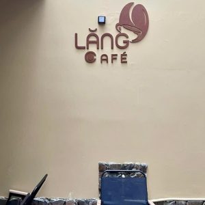 Bảng hiệu chữ nổi sơn rỉ sét | KHADA Decor