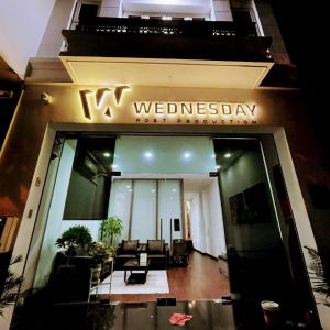 Bảng hiệu chữ nổi sơn rỉ sét | KHADA Decor