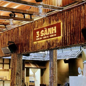 Bảng hiệu Hộp đèn sơn rỉ sét | KHADA Decor