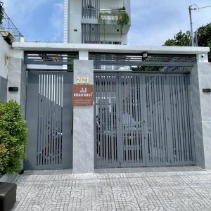 Bảng hiệu Hộp đèn sơn rỉ sét | KHADA Decor