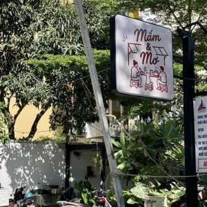 Hộp đèn mica hút nổi - bảng vẫy quảng cáo | KHADA Decor