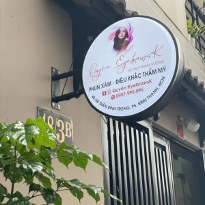 Hộp đèn mica hút nổi - bảng vẫy quảng cáo | KHADA Decor