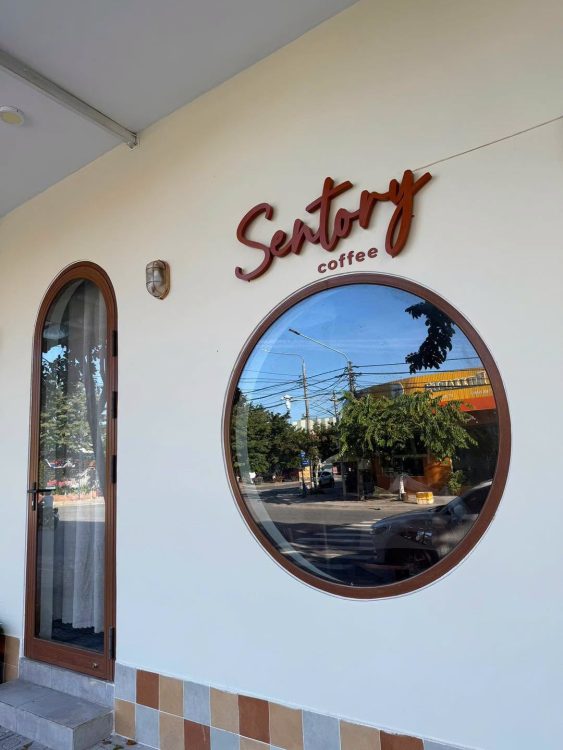 Bảng Hiệu Chữ Nổi Rỉ Sét Hộp Đèn Sentory Coffee Đà Nẵng