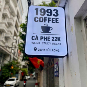 Bảng hiệu mica hút nổi